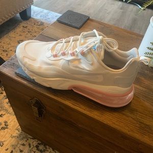 Air max 270 react “American modern art” size 10
